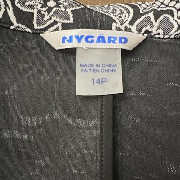 Nygard Black & White Floral Two-Button Jacket Women's Size 14P - Picture 5 of 6